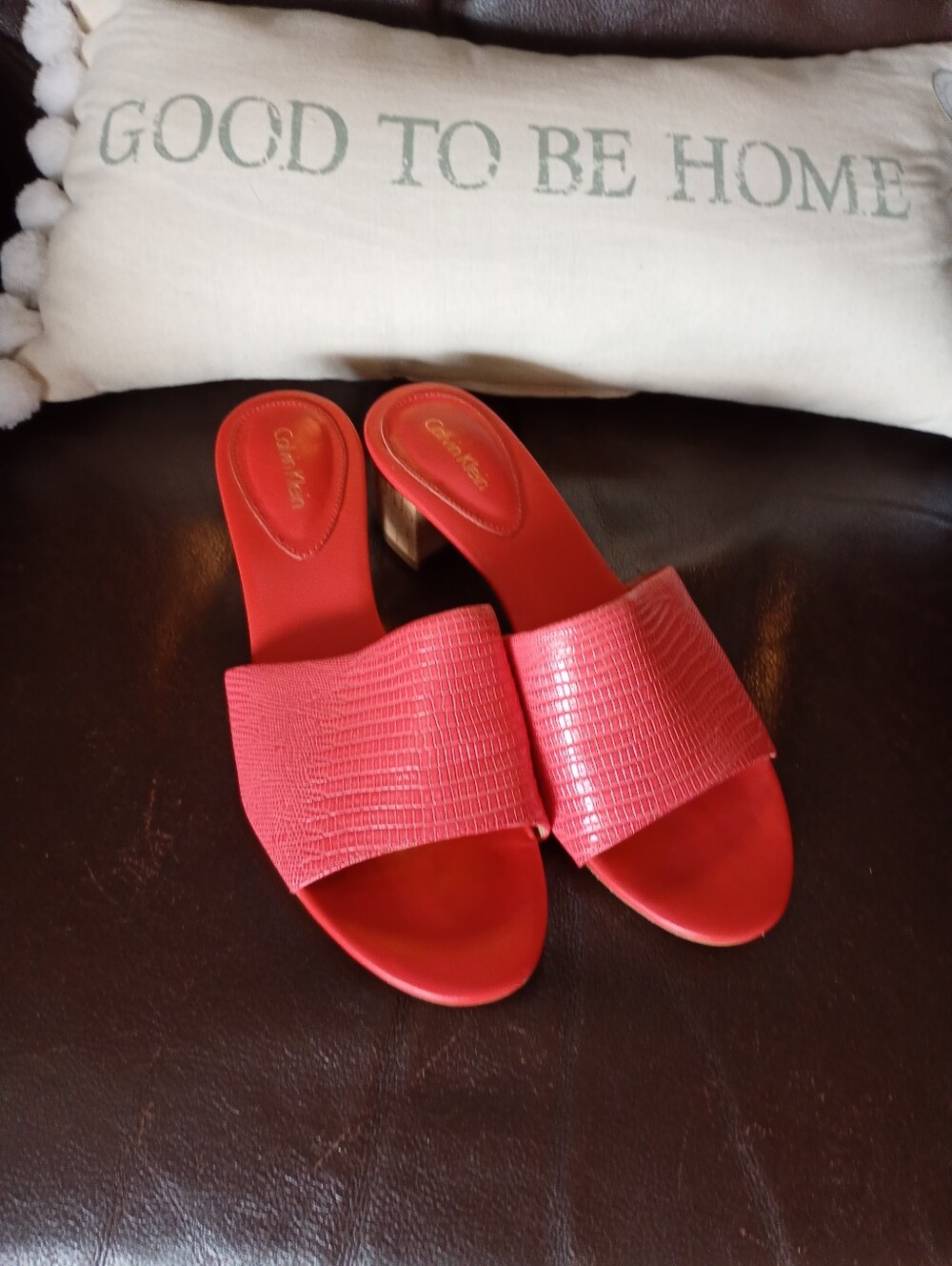 Calvin Klein ~ Coral Textured Open Toed Slide Sandals (9)
